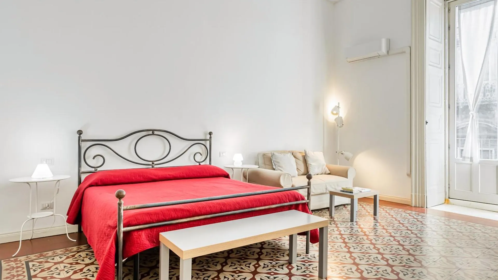 Urban Elegance By Sant'Agata: A Catania Gem Apartment